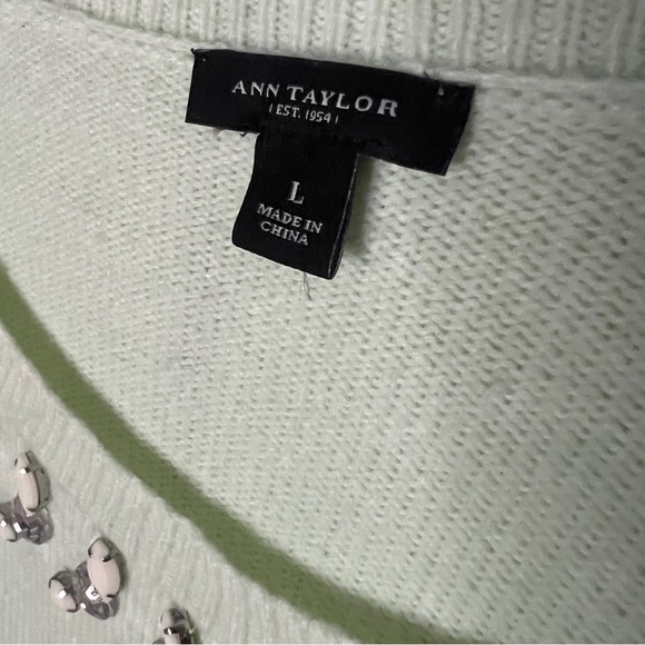 3/$60 Ann Taylor Diamond Pearl Embellished Merino Wool Mint Green Sweater SZ L - Picture 5 of 6